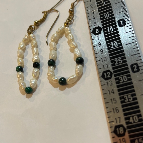 Natural Baroque Seed Pearl & Malachite Dangle Style Hoop Earrings VINTAGE ESTATE - Picture 6 of 6